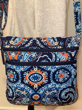 Vera Bradley Full Size Paisley Hipster Crossbody Bag Retired Print “Marrakesh”
